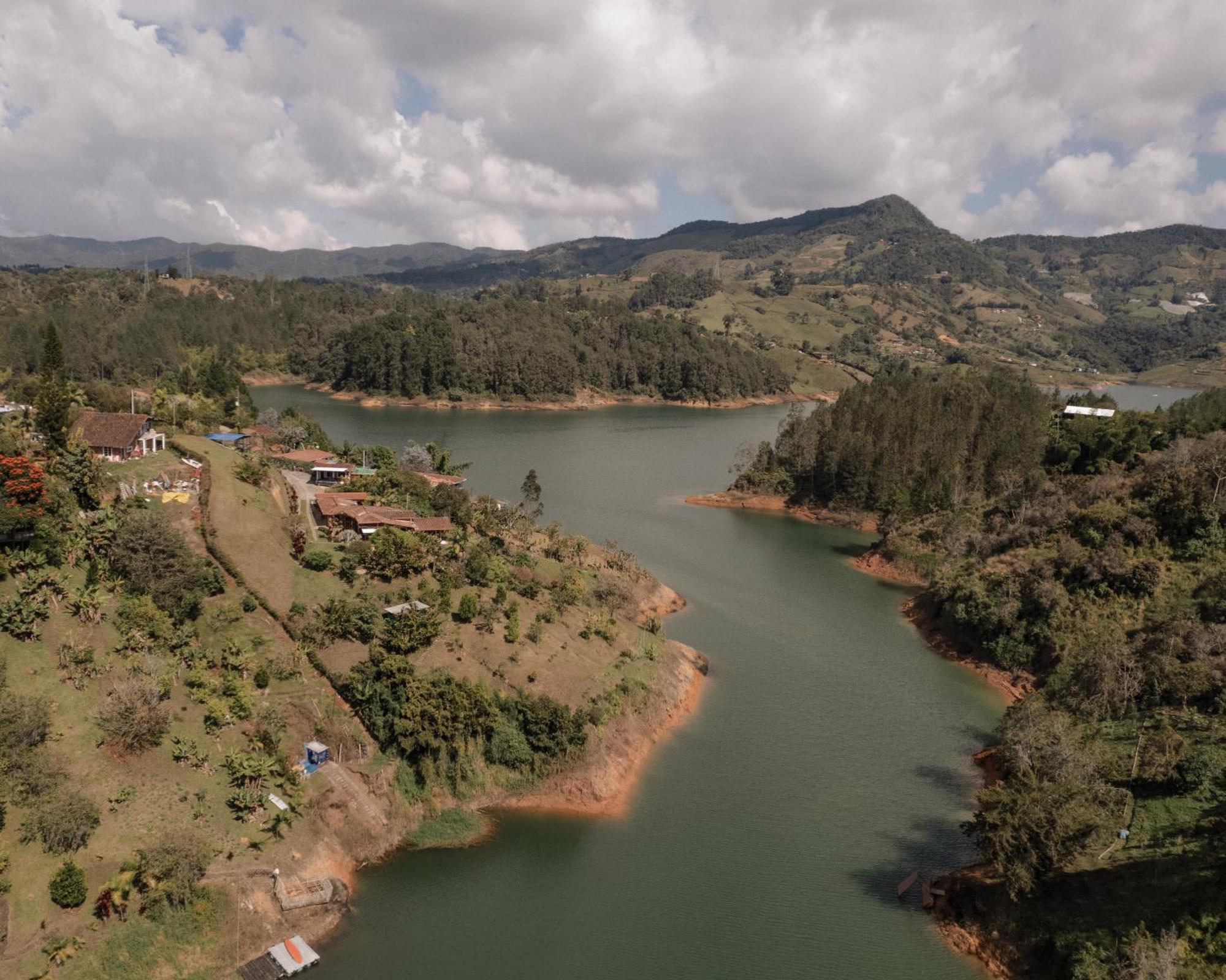 Ibuku Hotel Guatape - Chalets Luaran gambar